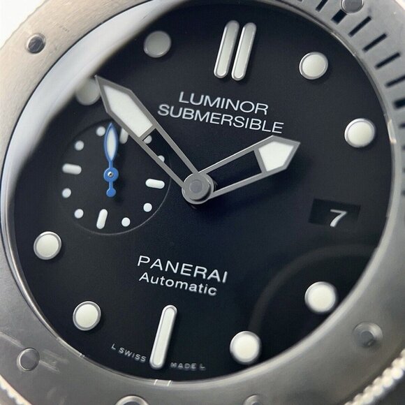 Panerai Luminor Submersible Titanium Black Dial 47mm Automatic Watch PAM01305 - Picture 2 of 10